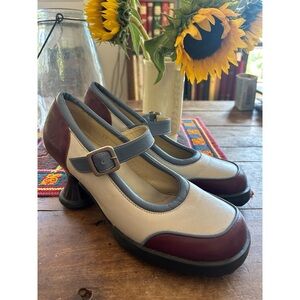 Vintage Fluevog Heels EUC size 11 Retro Maryjanes 💗